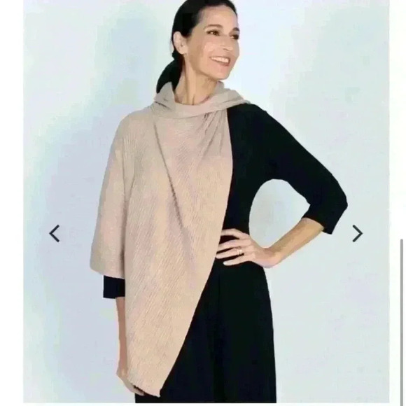 Zaket & plover blue one size shawl - Picture 6 of 6